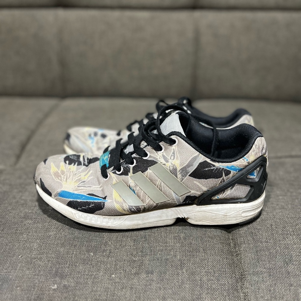 Adidas - Picture 3 of 4